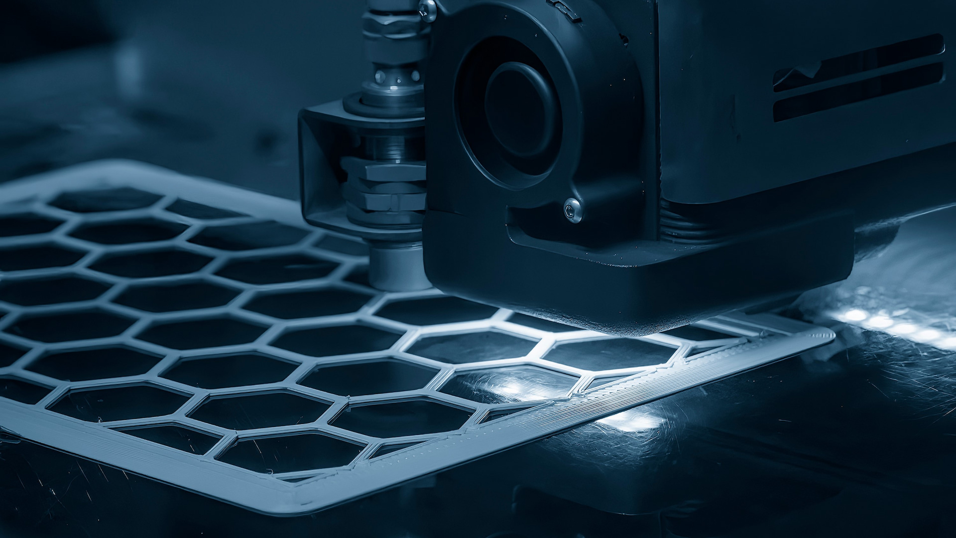 the-surface-that-generates-how-graphene-turns-invisible-forces-into-power