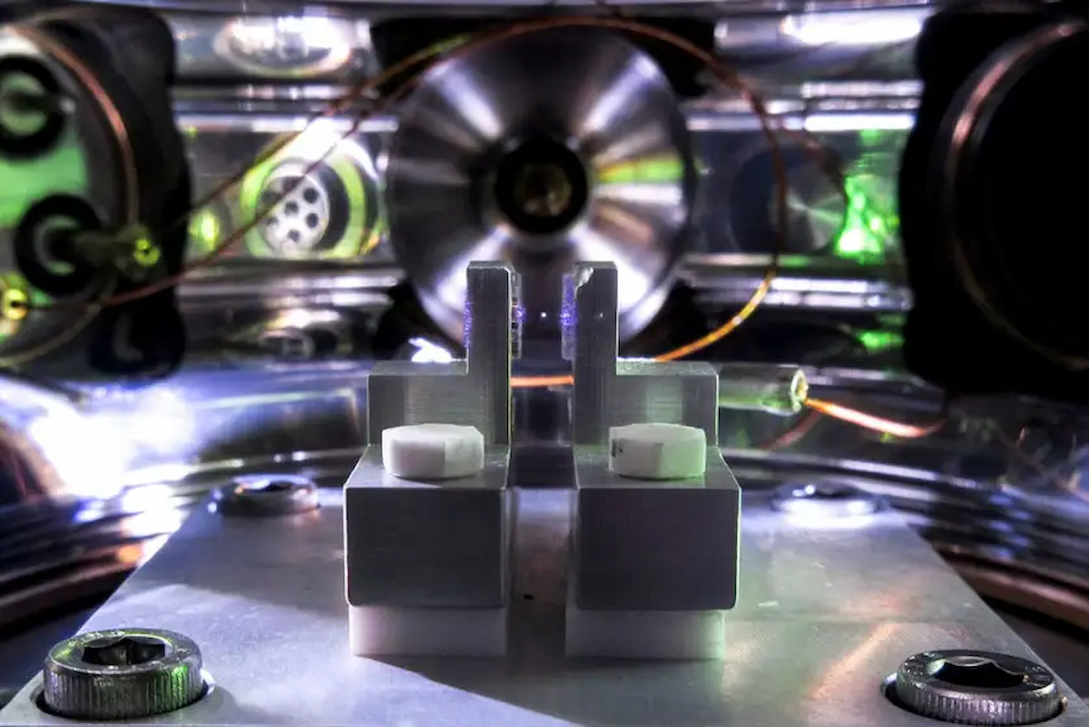pressure-from-individual-particles-measured-for-the-first-time