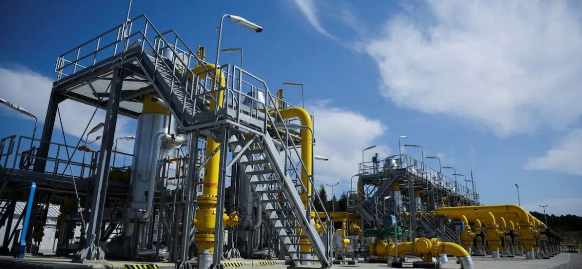 as-europe-debates-a-gas-price-cap-energy-prices-skyrocket